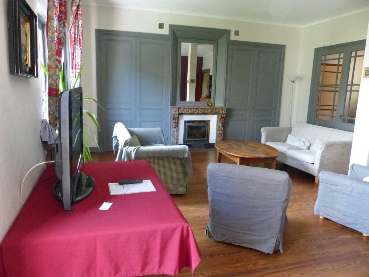 Les Volets Bleus Hotel Le Perreon Екстериор снимка